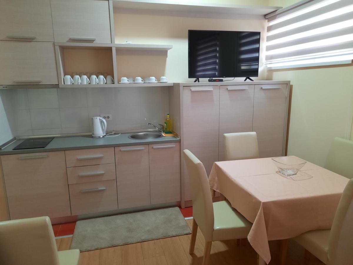 Apartman Karadjordje 2 Belgrado Buitenkant foto